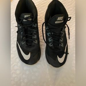 Nike air devosion basketball sneakers